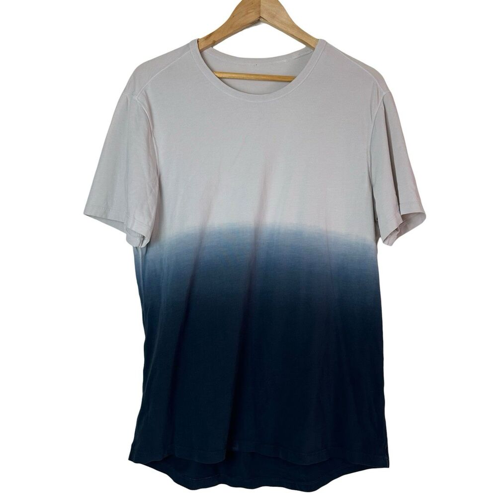 Lululemon Mens Large 5 Year Basic Tee T-Shirt short sleeve Ombre White / Blue
